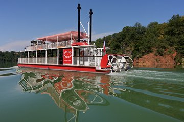 Le bateau à roue en croisière au milieu des beaux paysages du Vercors